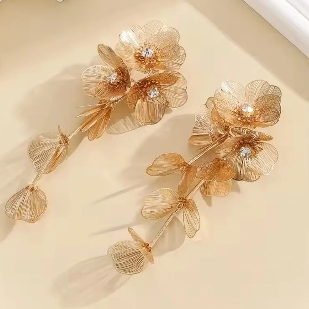 ZARA CASCADING GOLD KATE MIDDLETON FLORAL EARRINGS FLOWER GOLD BAFTAS